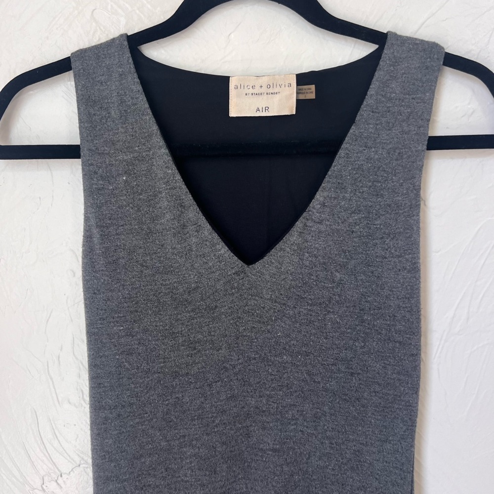 Alice + Olivia Gray Sleeveless Midi Dress - Picture 3 of 8